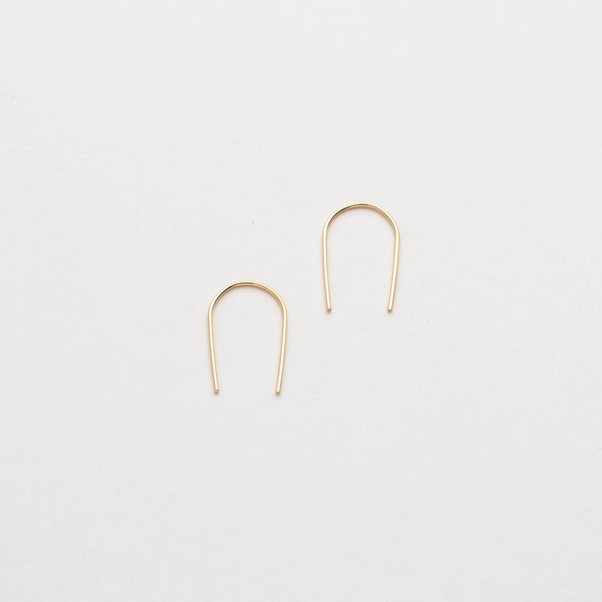 Simple Horseshoe Threader Earrings • 14k Gold Filled Threader Earrings • Tiny Threader Earring - Arc Earrings